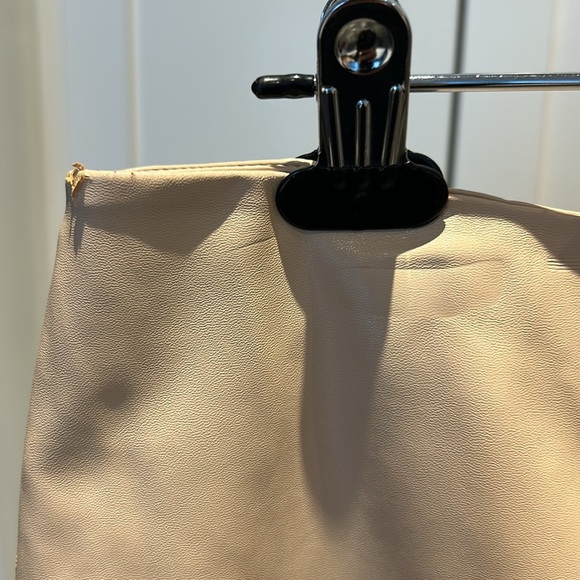 Melanie Lyne Nude Faux Leather Pencil Skirt Lined Size 12 - Picture 14 of 14